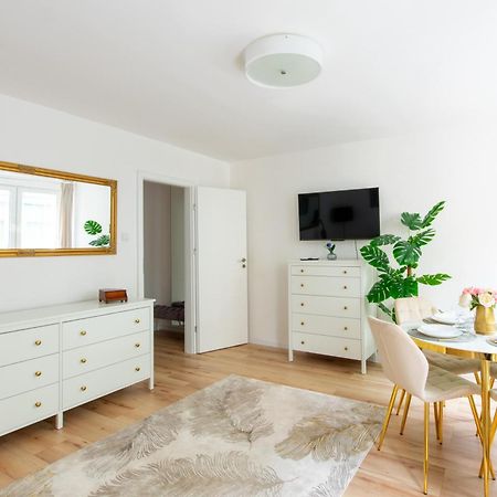 Feelharmony Jasna Apartment - Metro Swietokrzyska Varsó Kültér fotó